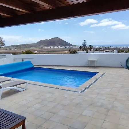 Freistehendes Haus Mit Pool In Cabreras Ferienhaus